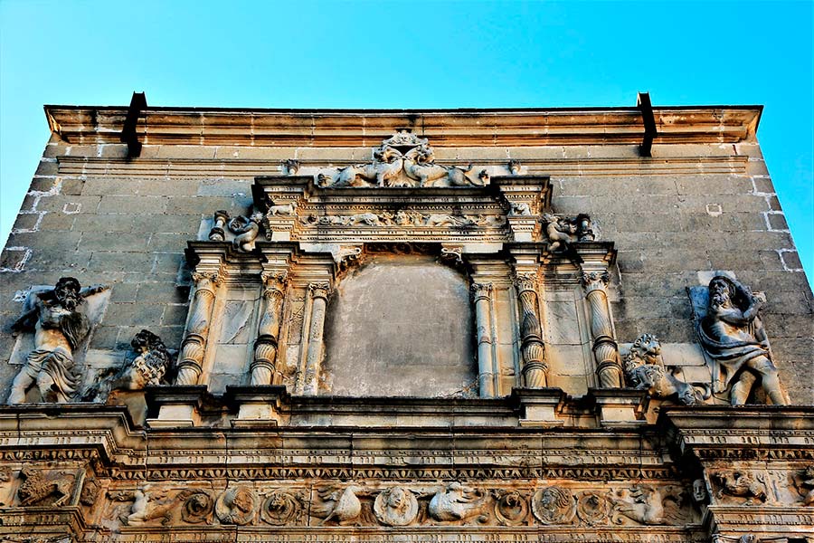 El abandono de la Casa-Palacio de Riquelme