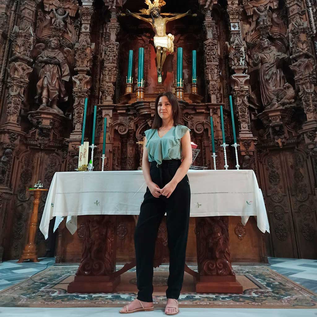 La artista jerezana Inmaculada Peña designada cartelista de la procesión extraordinaria de la Hermandad de la Vera Cruz de Arcos