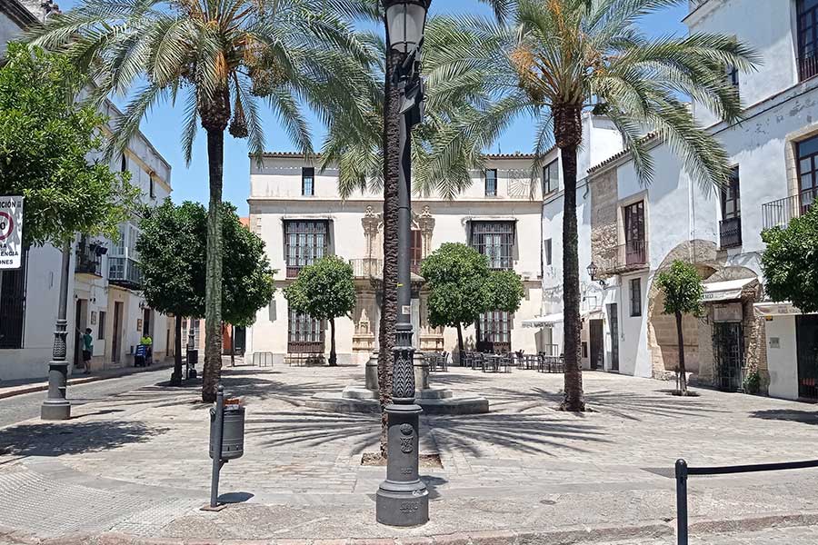 Vista del Monumento a Rafael Rivero en Jerez