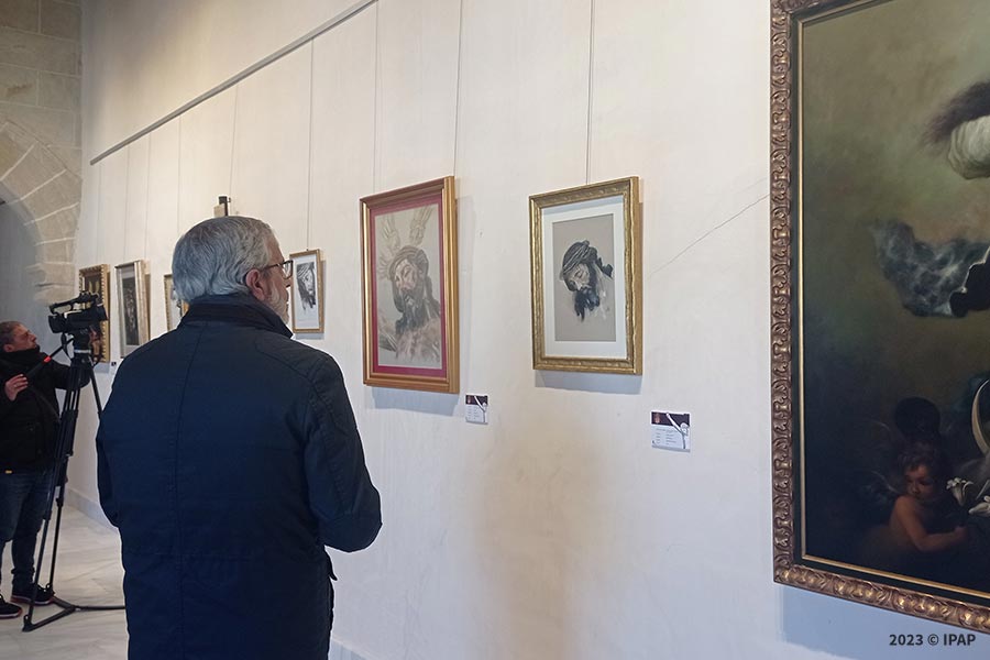 Exposición 'Mirad el Árbol de la Cruz' organizada por la Hermandad del Santo Crucifijo de la Salud en Jerez