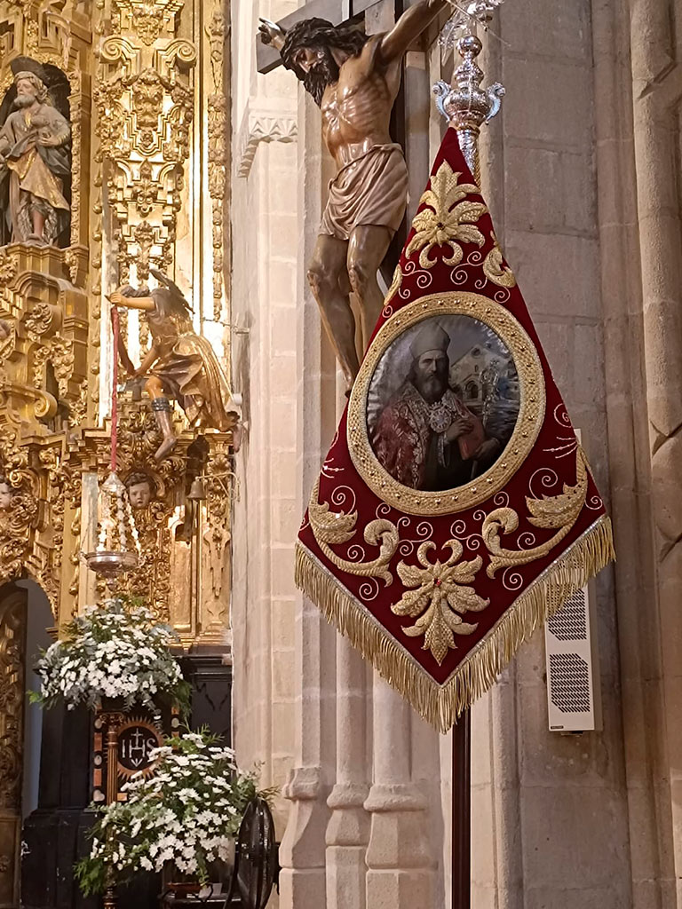 Banderón dedicado a San Dionisio de la Hermandad del Perdón de Jerez